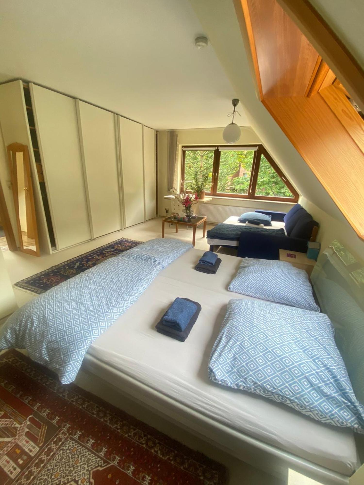 Gartenblick-Oase: Obergeschosswohnung In Hamburg Ngoại thất bức ảnh