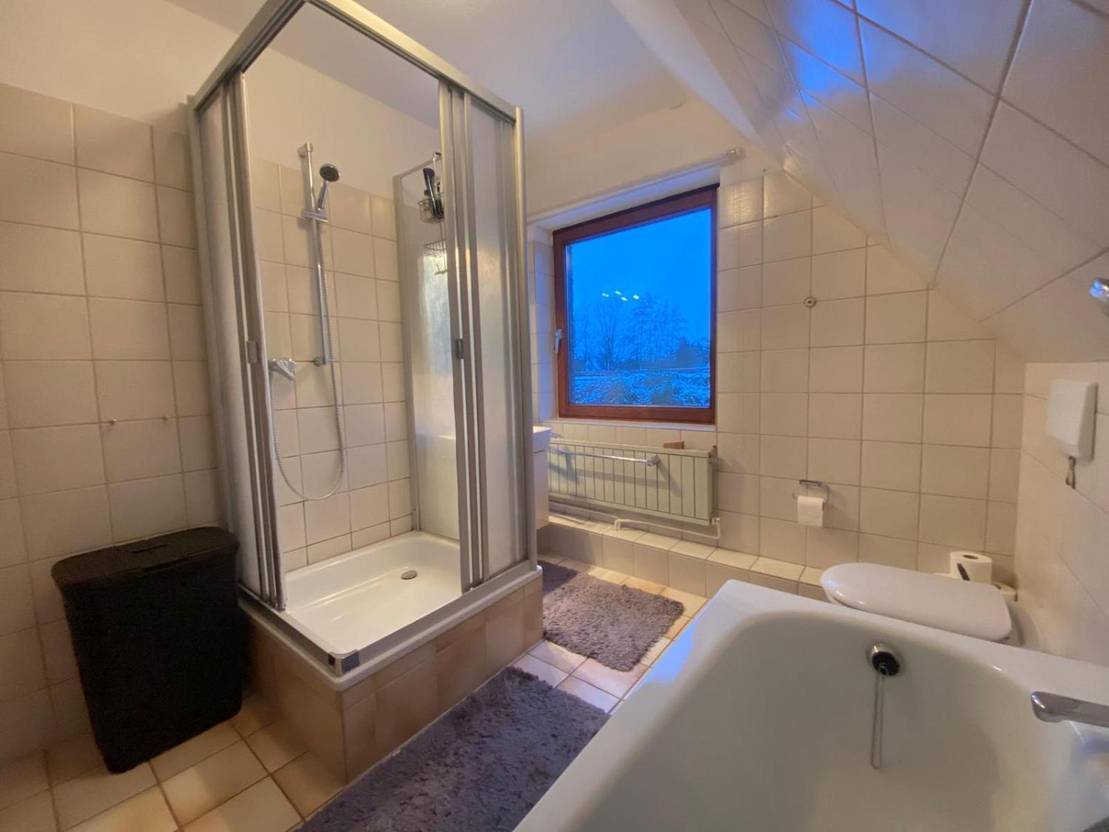 Gartenblick-Oase: Obergeschosswohnung In Hamburg Ngoại thất bức ảnh
